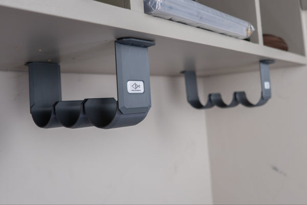 The Fly Rod Tube Holder Triple Shelf by Pesca Innovations is easy to use. 