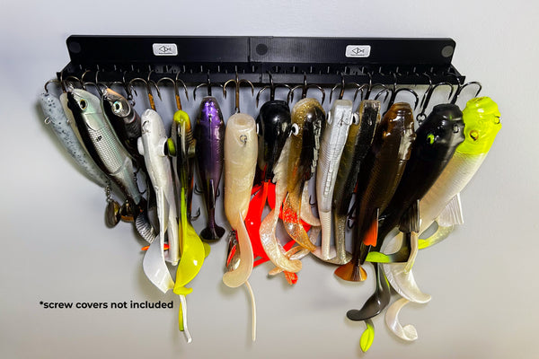 The Magnum Fishing Lure Holder by Pesca Innovations was designed with Musky fisherman in mind but can hold any large fishing lure. 