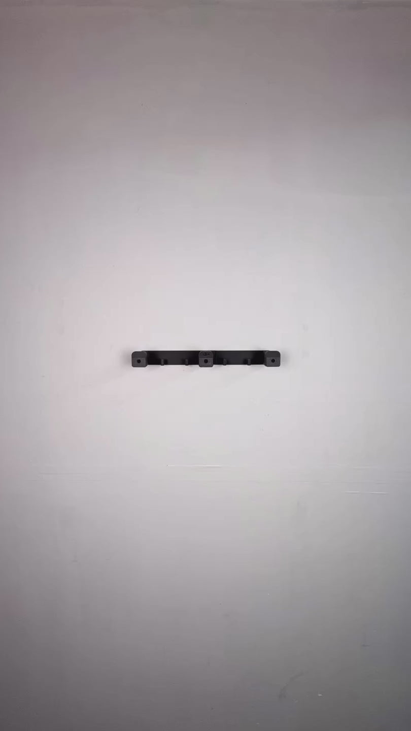 Using the Vertical Ski Hanger Triple Wall