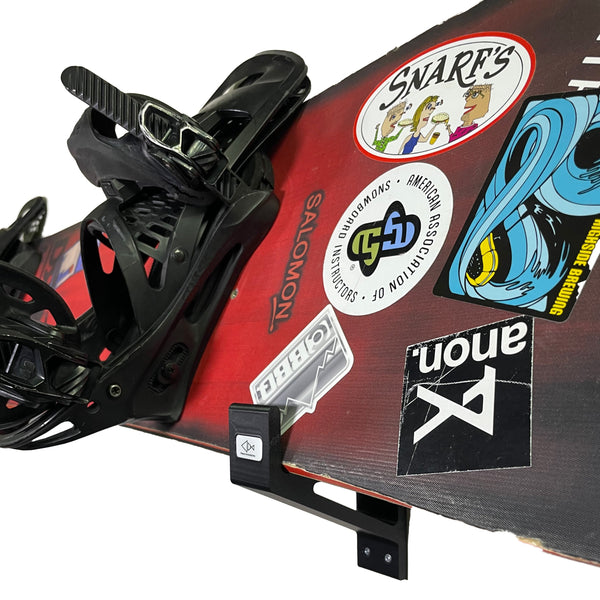 The Snowboard Holder Wall Mount by Pesca Innovations is easy to install and use and includes all hardware. 